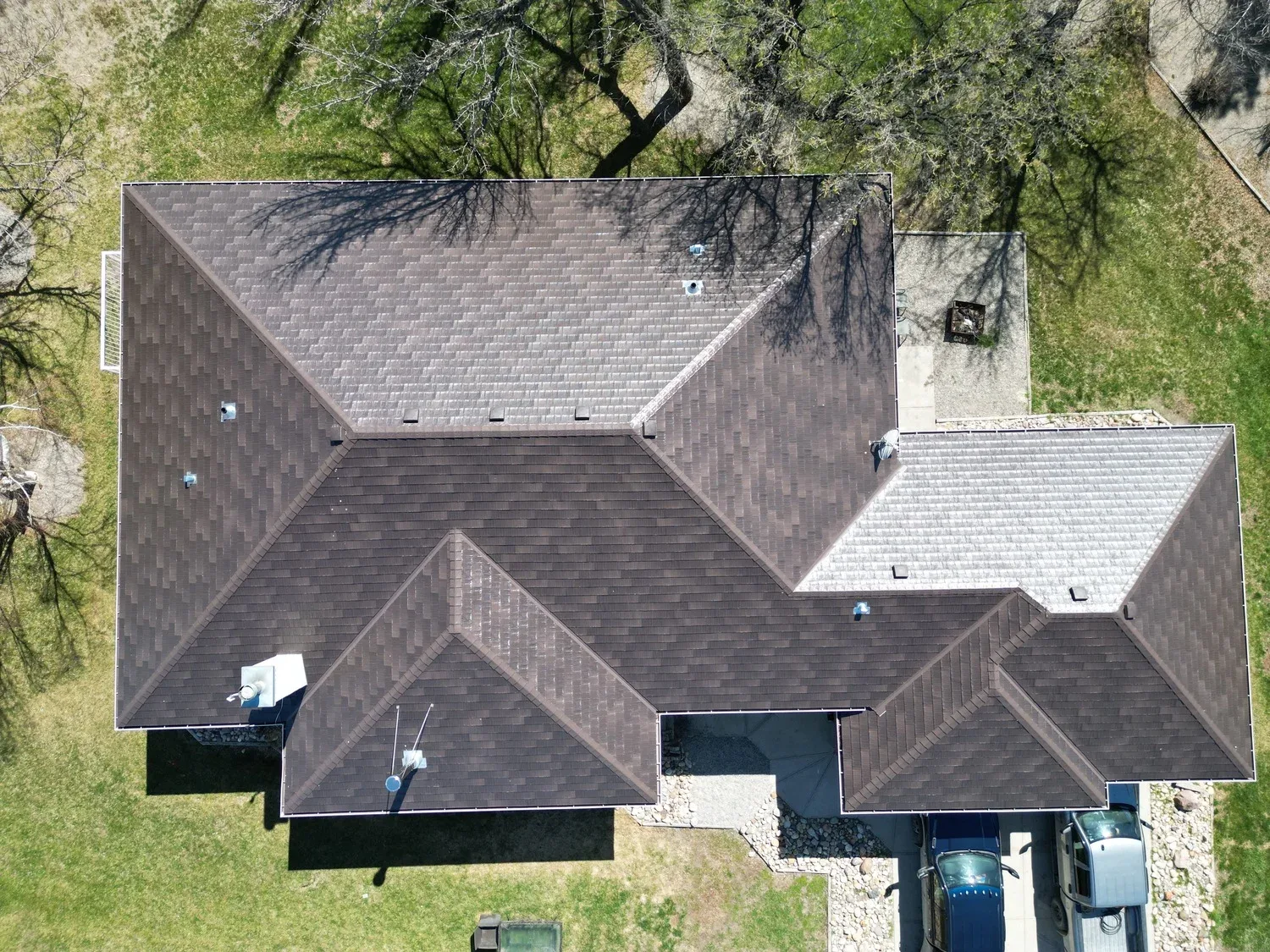 How much does a roof cost in canada?