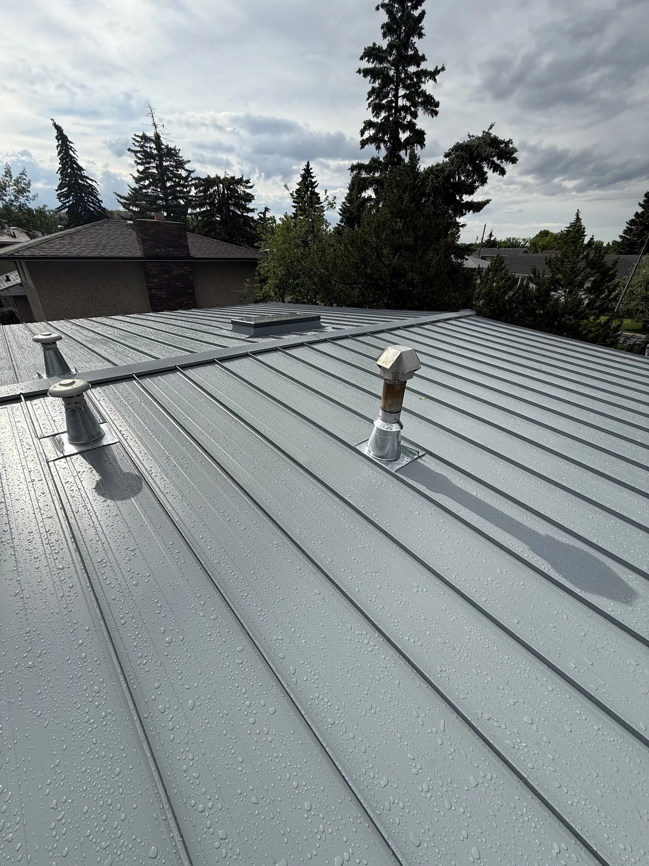 metal roofing contractor calgary