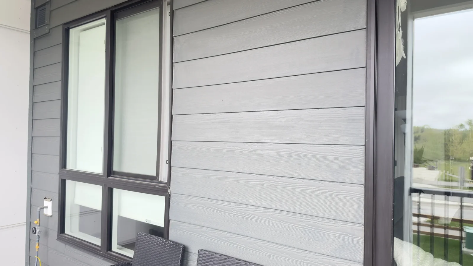 James Hardie - board and batten